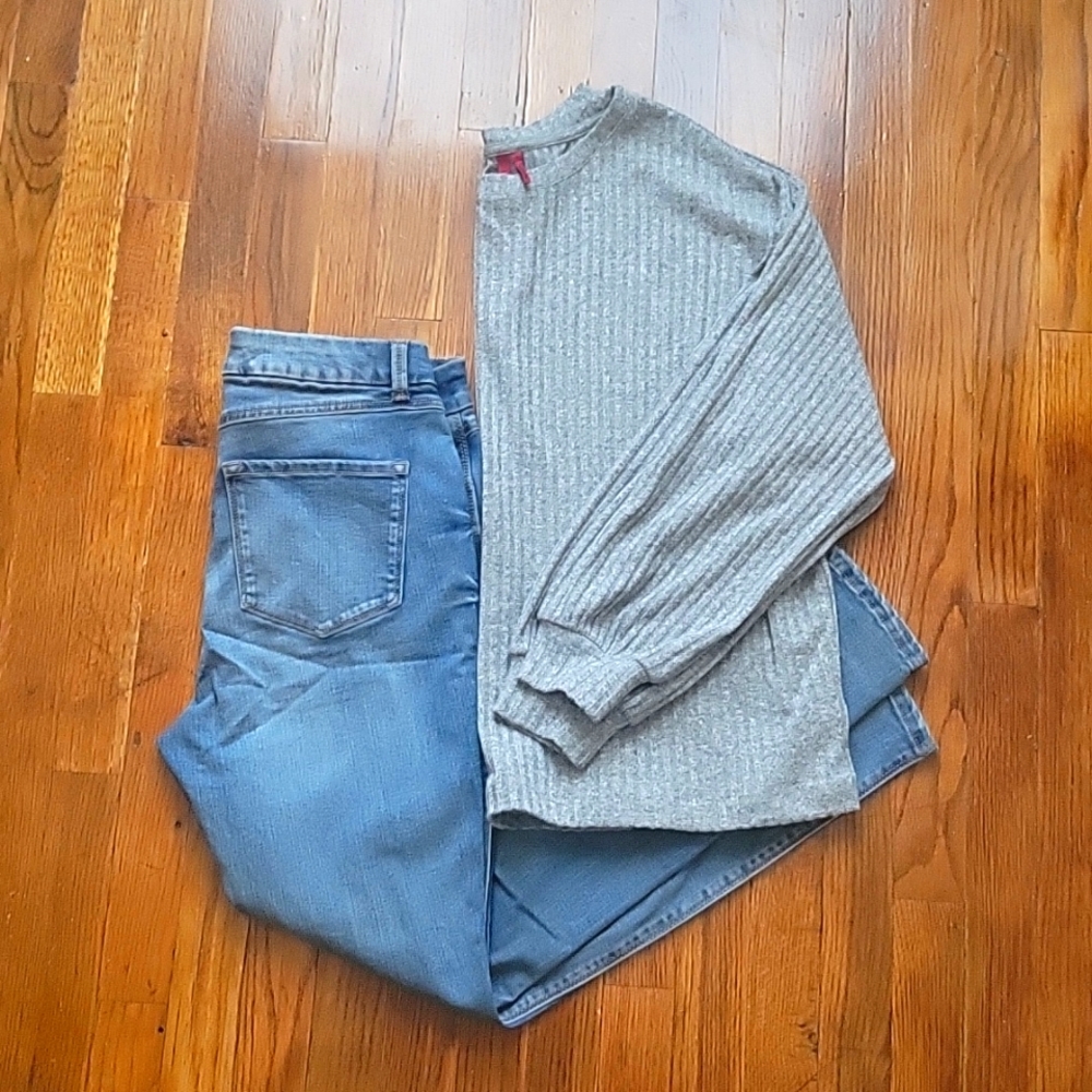 Sweater and jeans bundle ✨️